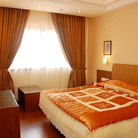 Hotel Deepa Comforts Мангалур Екстер'єр фото
