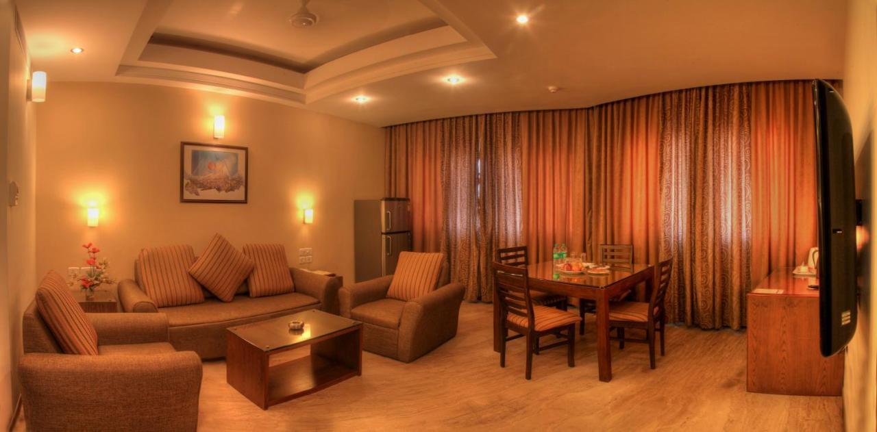 Hotel Deepa Comforts Мангалур Екстер'єр фото