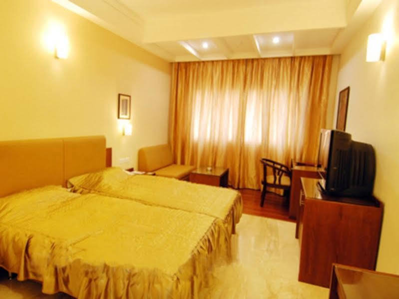 Hotel Deepa Comforts Мангалур Екстер'єр фото